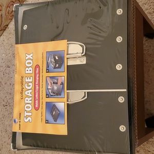 Collapsible storage box